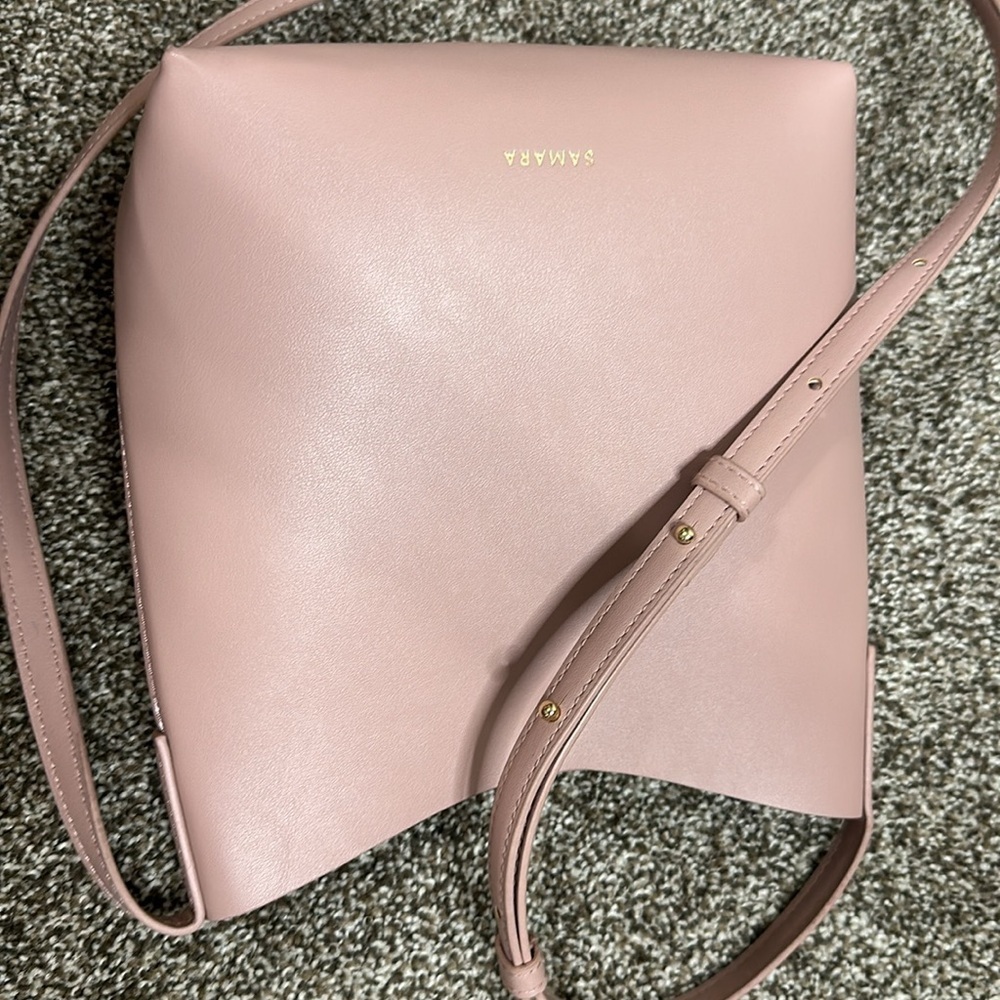 Samara Anthropologie vegan leather pink crossbody bucket small purse gold accent - Picture 6 of 11